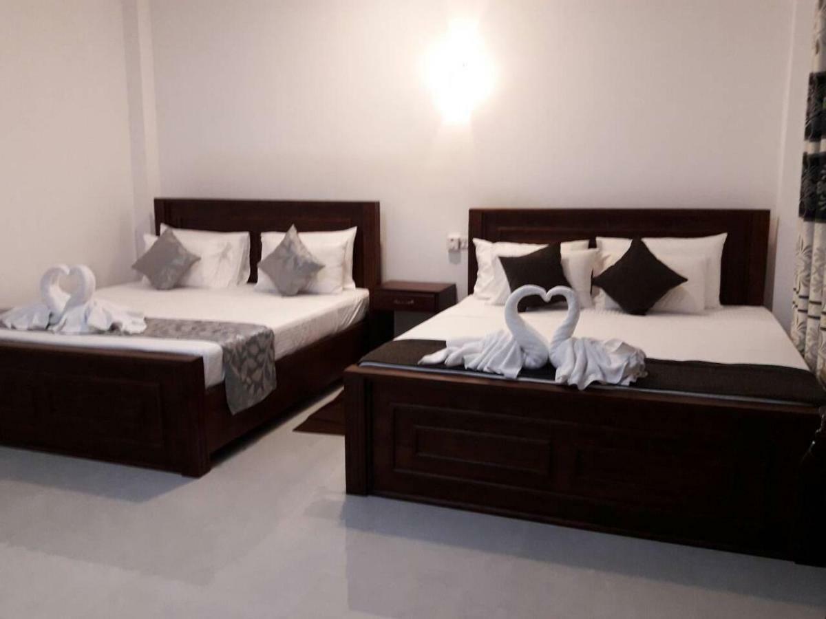 Airport Grand Holiday Home Katunayaka Ngoại thất bức ảnh