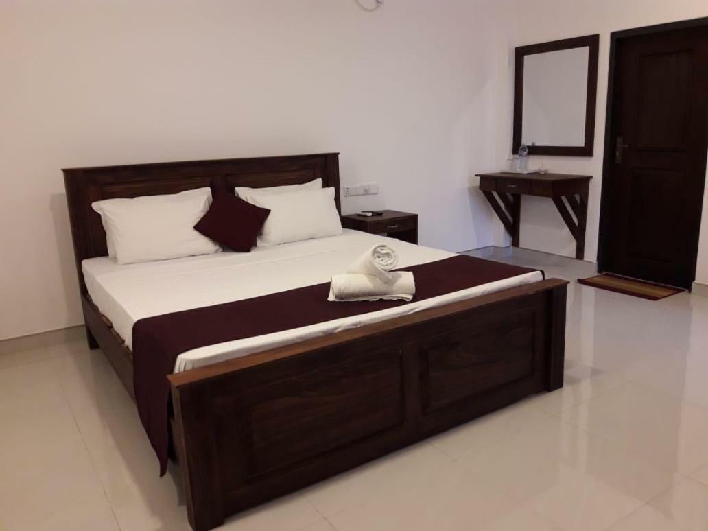 Airport Grand Holiday Home Katunayaka Ngoại thất bức ảnh